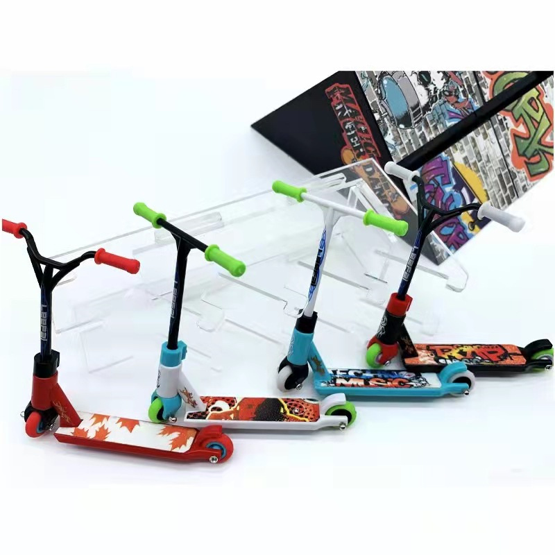 Kids Toys Scooter - Neuheit Lustiger interaktiver Mini-Fingerroller Stunt Fingerspielzeug